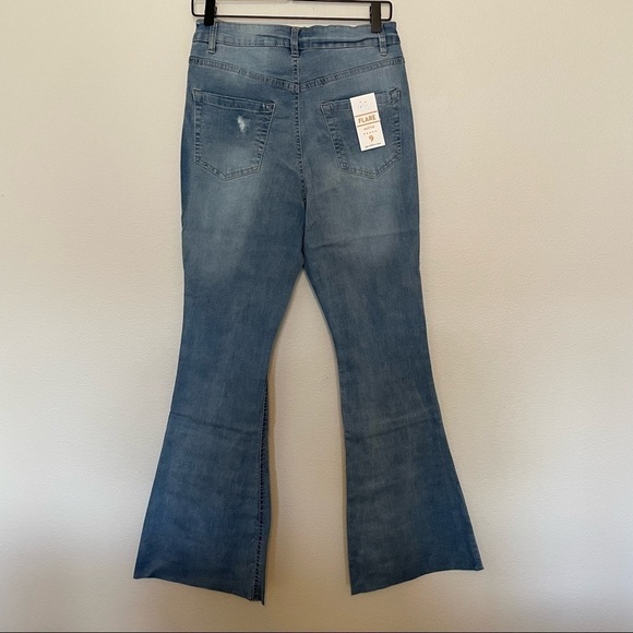 NWT refuge denim high rise flare Austin jeans medium wash distressed raw hem - Picture 5 of 5